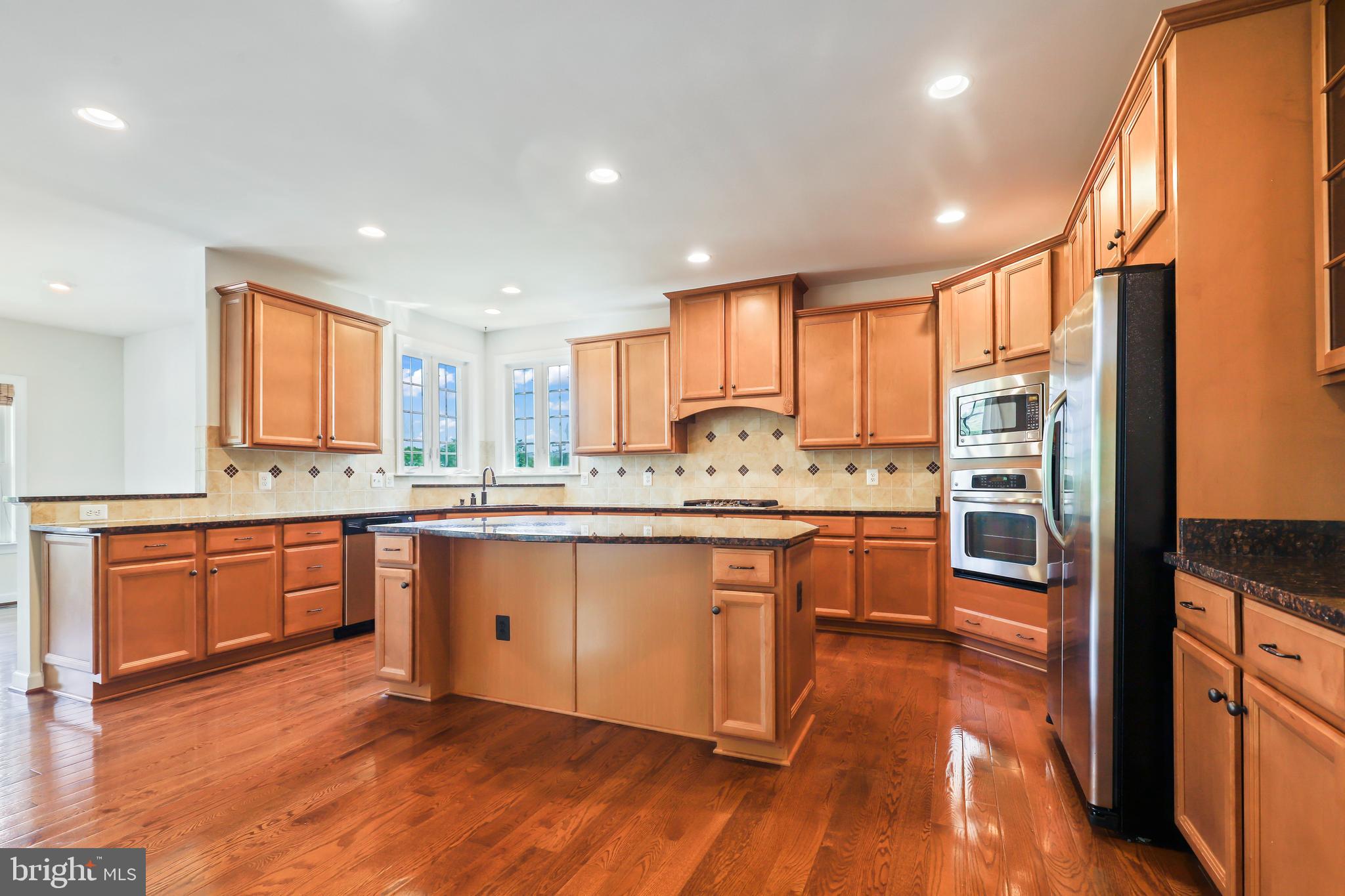 44405 Stone Roses Circle Ashburn, VA 20147 - Photo 26 of 75