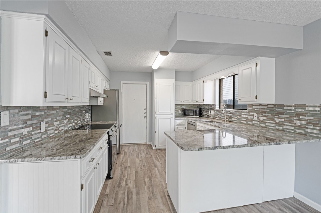 5222 Inverness Drive Corpus Christi, TX 78413 - Photo 11 of 30