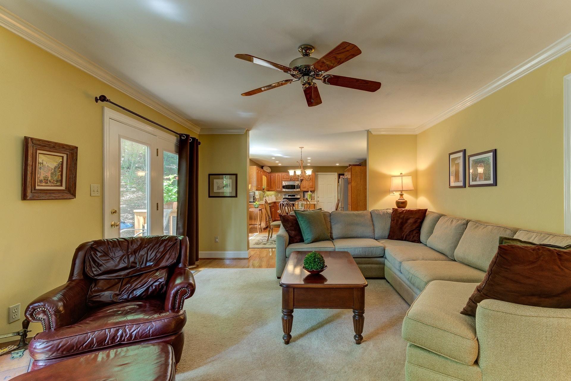 825 Stayman Road Roanoke, VA 24019 - Photo 15 of 46 014-320947-14-untitled-80_8006029