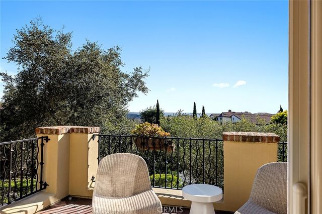a bathroom with a sink vanity and a mirror