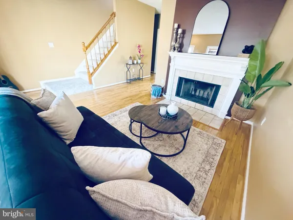 $589,000 | 12150 Wedgeway Court, Fairfax, VA 22033