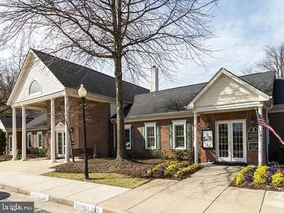 $589,000 | 12150 Wedgeway Court, Fairfax, VA 22033