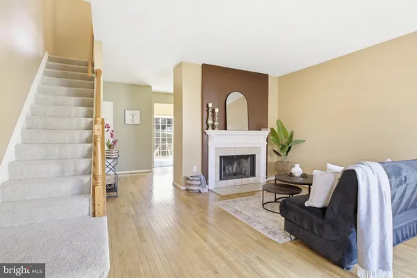 $589,000 | 12150 Wedgeway Court, Fairfax, VA 22033