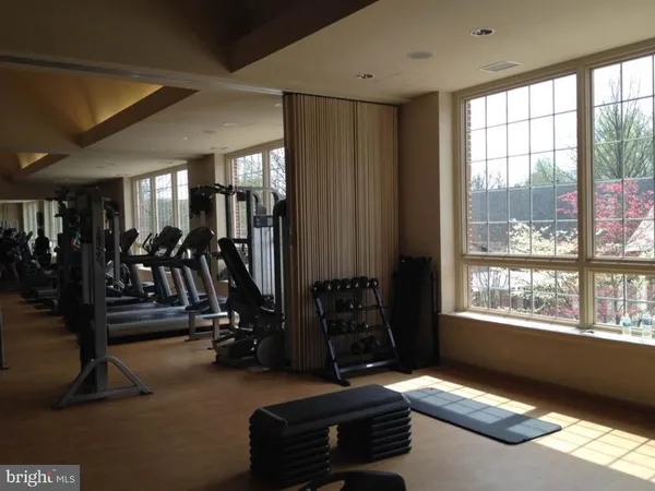 $589,000 | 12150 Wedgeway Court, Fairfax, VA 22033