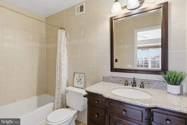 $589,000 | 12150 Wedgeway Court, Fairfax, VA 22033