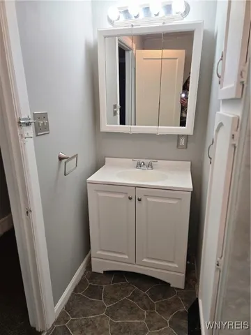 $185,000 | 12 Maldiner Avenue, Tonawanda, NY 14150