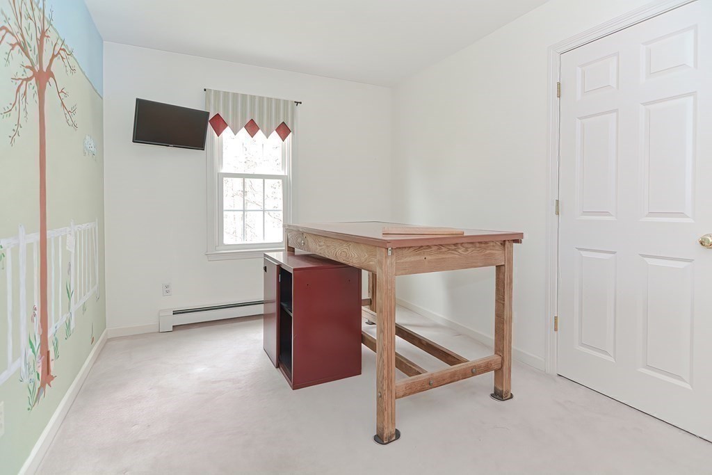 83 MacArthur Road Northbridge, MA 01534 - Photo 20 of 33