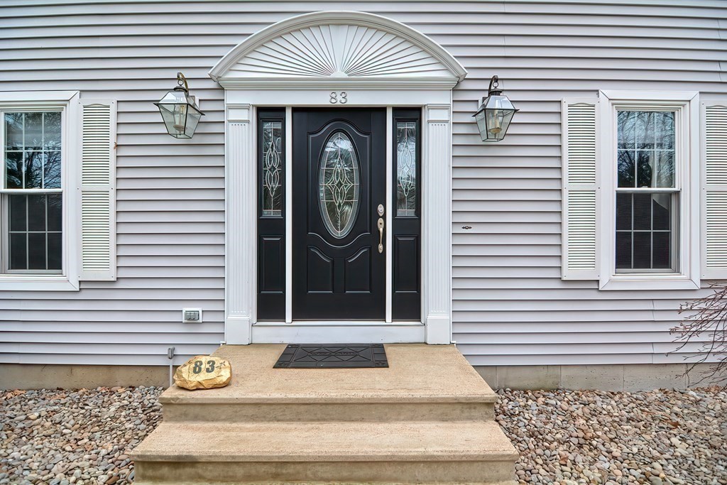 83 MacArthur Road Northbridge, MA 01534 - Photo 2 of 33