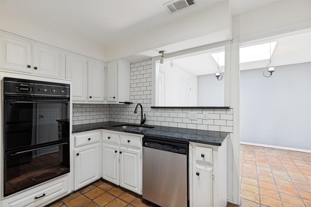 5045 Thunder Road Dallas, TX 75244 - Photo 9 of 22