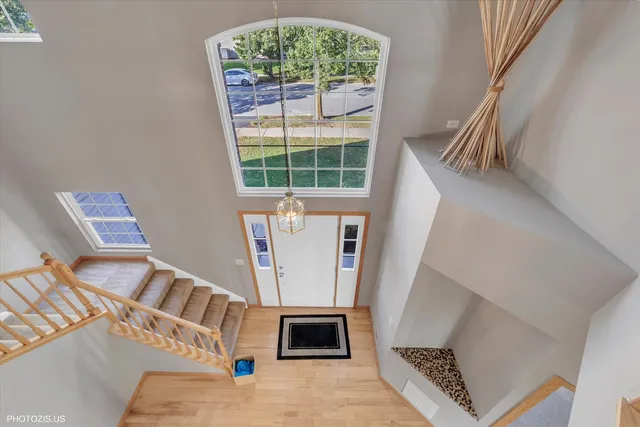 a view of entryway with a window