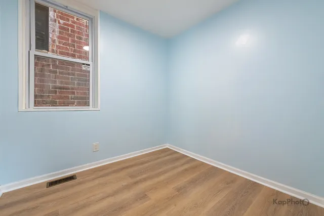 $2,000 | 2821 South Emerald Avenue, Unit 1R, Chicago, IL 60616