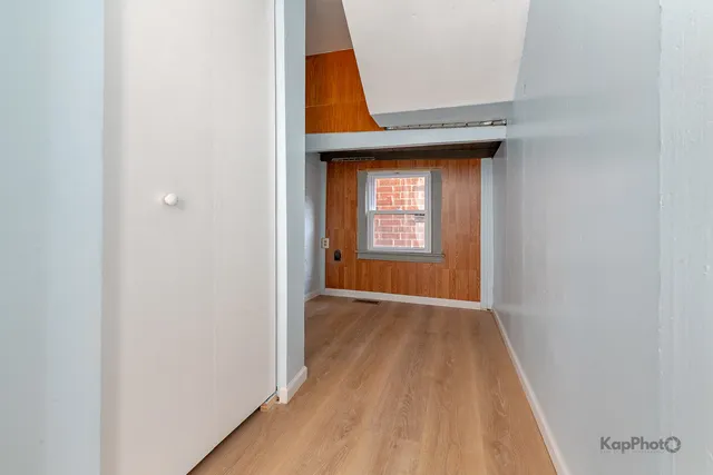 $2,000 | 2821 South Emerald Avenue, Unit 1R, Chicago, IL 60616