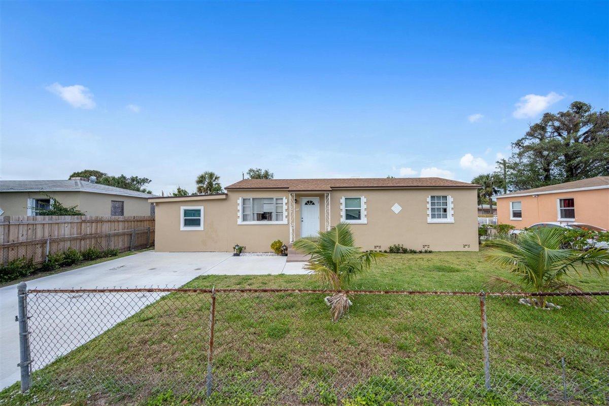 420 West 27th Street Riviera Beach, FL 33404 - Photo 19 of 19 19-DSC_0174-Edit