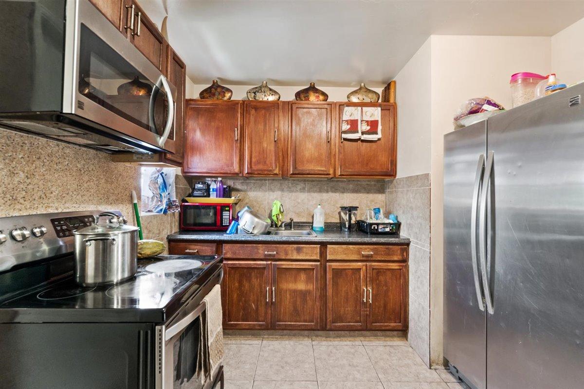 420 West 27th Street Riviera Beach, FL 33404 - Photo 7 of 19 06-DSC_0113