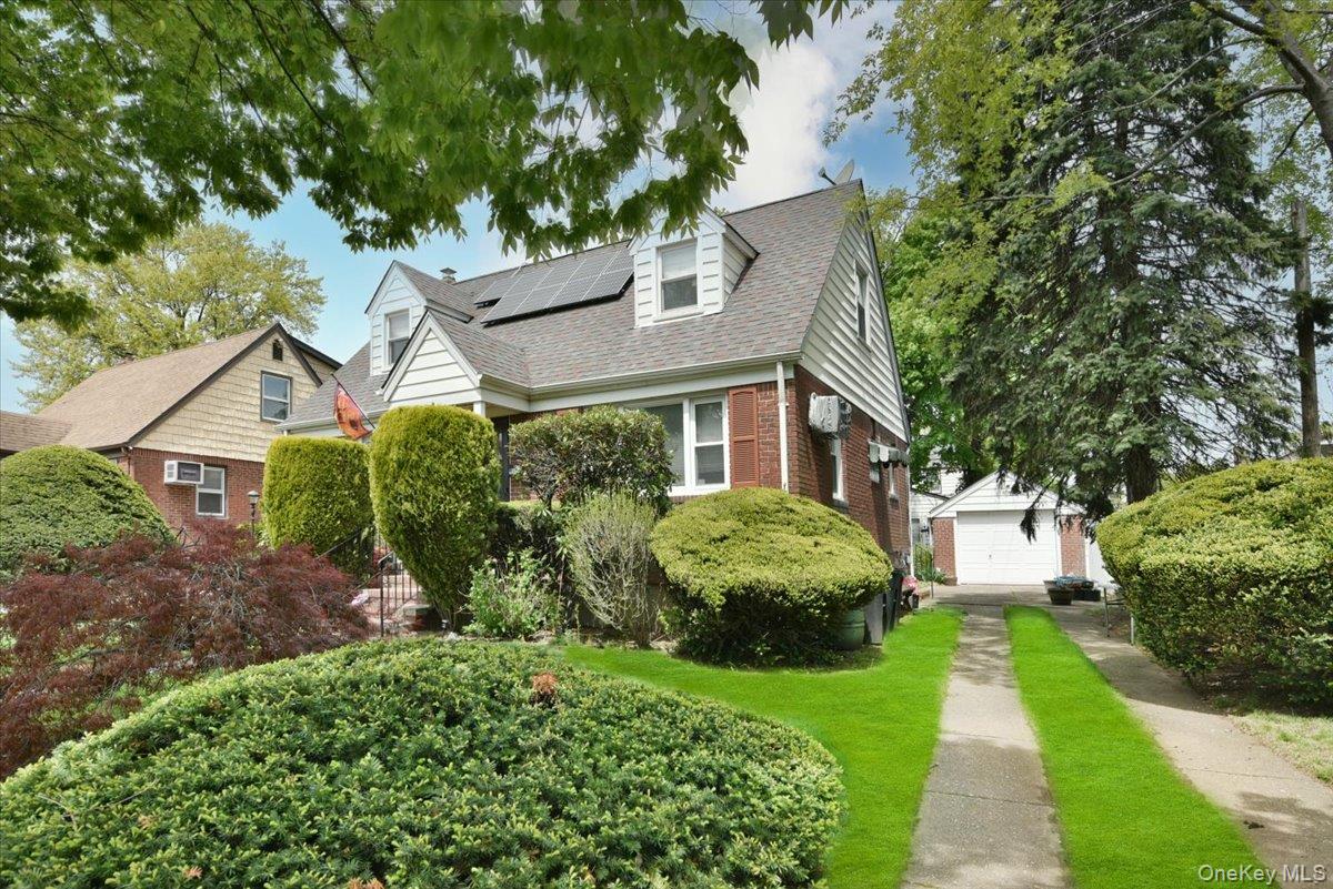 246-35 85th Road Queens, NY 11426 - Photo 3 of 24