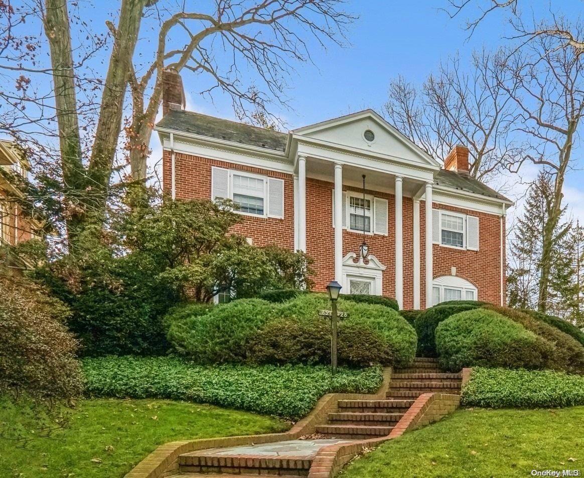 82-28 Surrey Place Queens, NY 11432 - Photo 1 of 1 Front