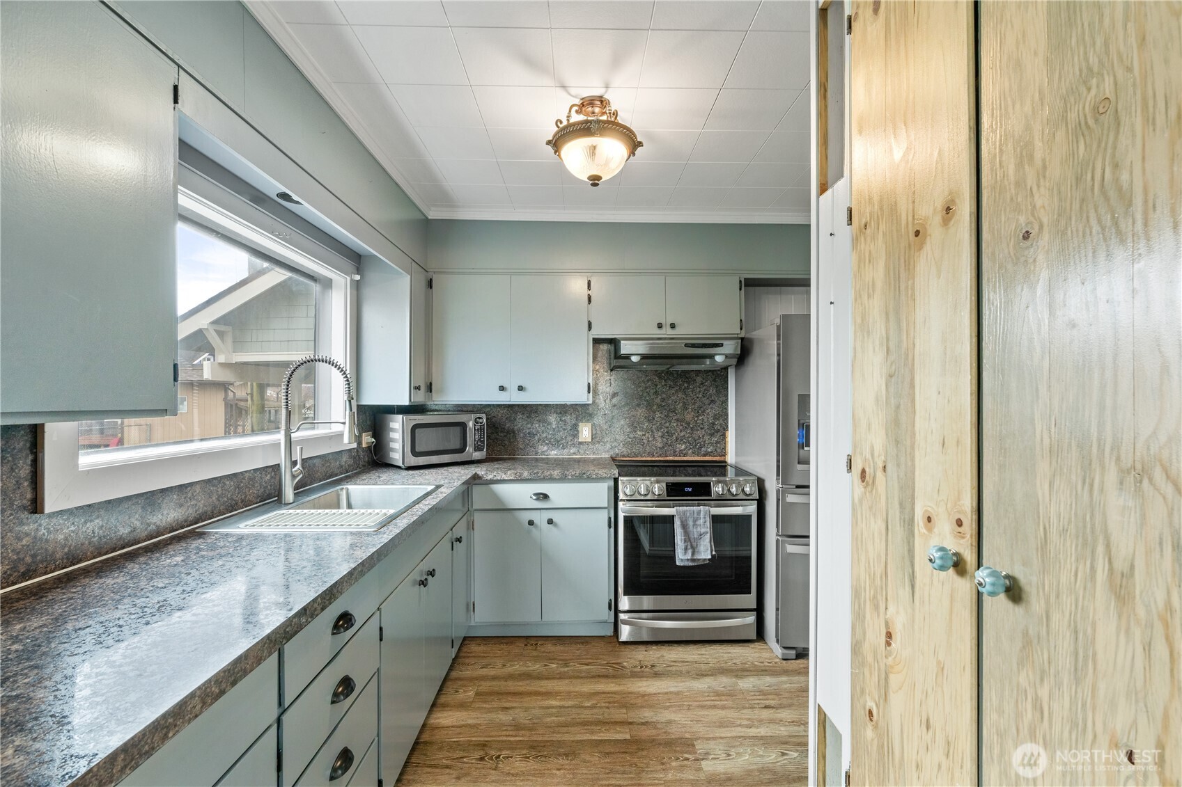 513 E Street Cosmopolis, WA 98537 - Photo 7 of 34