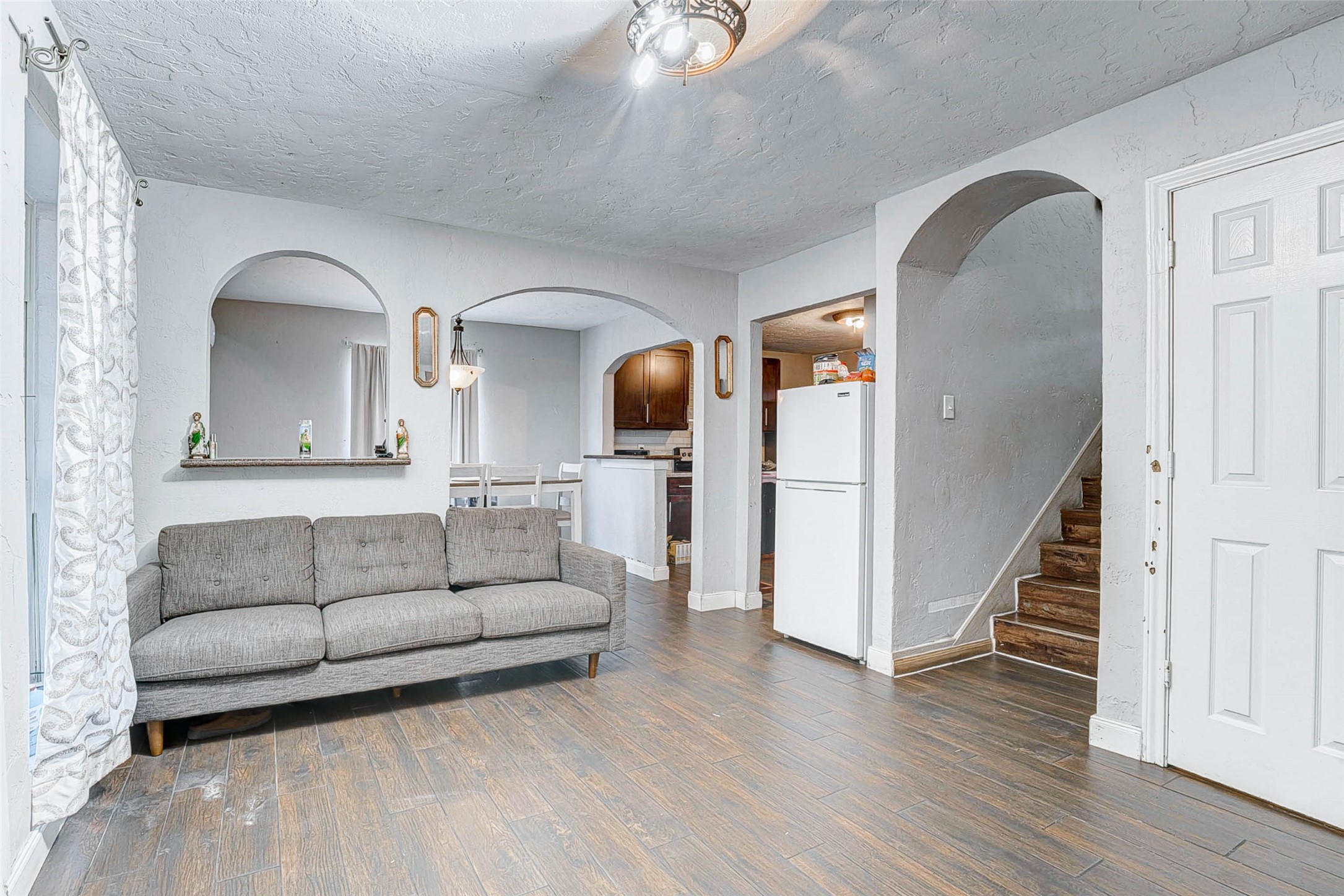 3623 Inez Street Fresno, TX 77545 - Photo 14 of 33 a living room with furniture and wooden floor