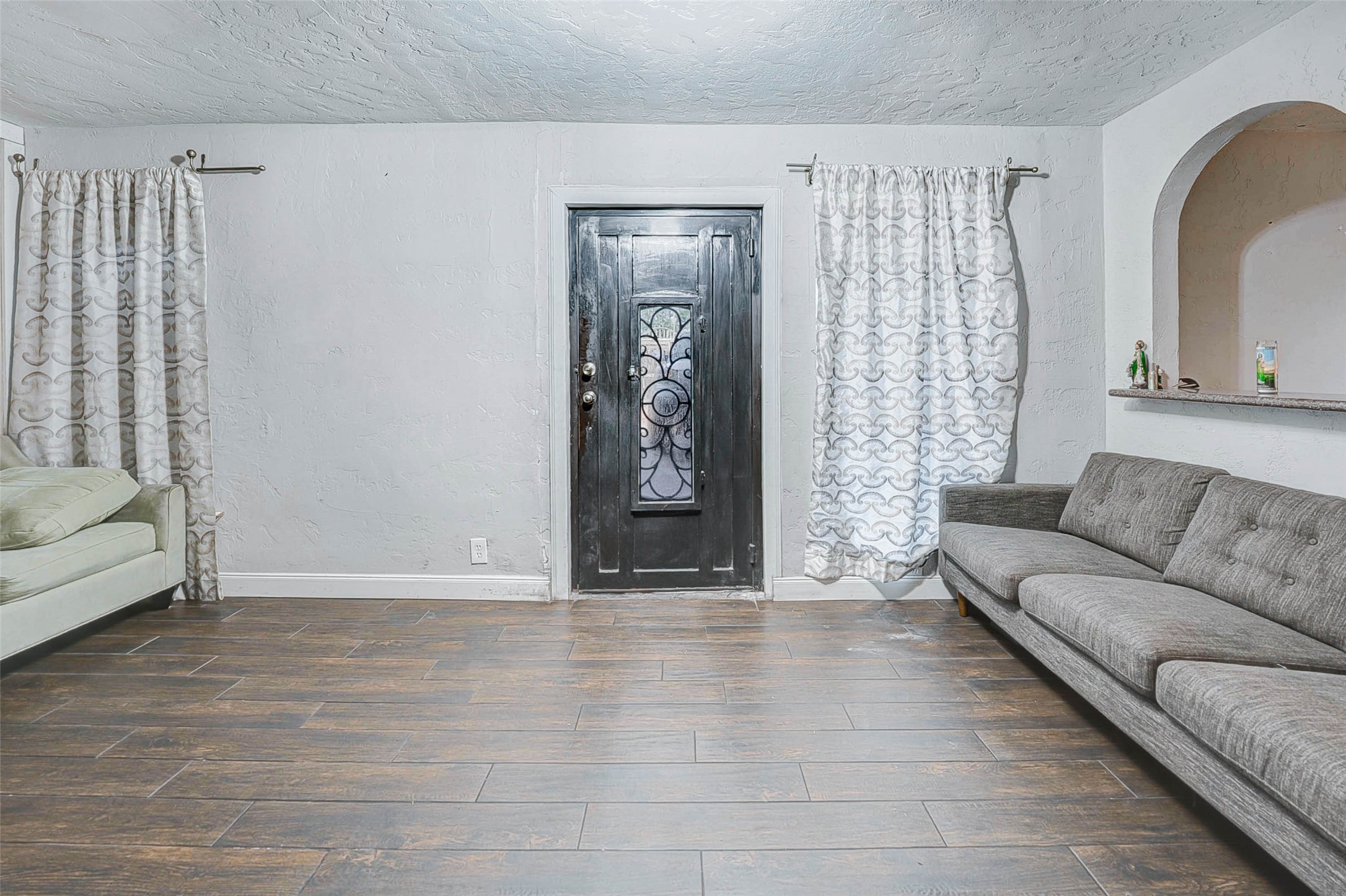 3623 Inez Street Fresno, TX 77545 - Photo 16 of 33 a living room with furniture and a window