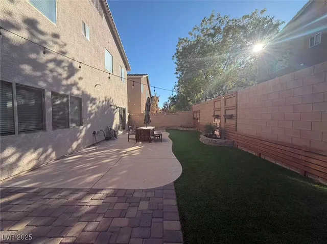 $2,100 | 10581 Cliff Lake Street, Las Vegas, NV 89179