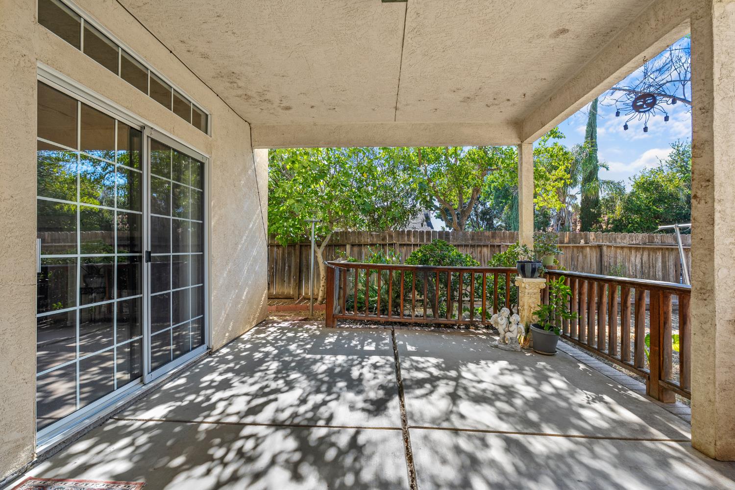 766 Willmott Road Los Banos, CA 93635 - Photo 27 of 40 Covered patio with access from living room and primary bedroom