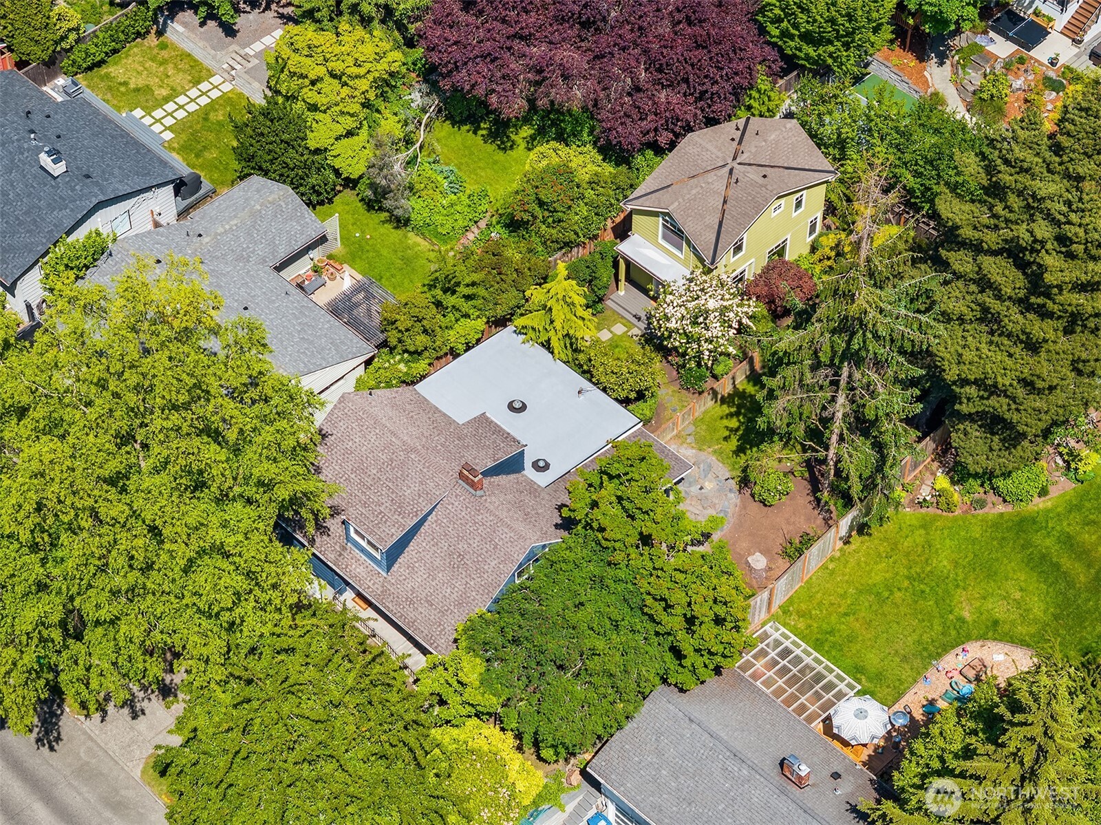 6034 40th Avenue Northeast Seattle, WA 98115 - Photo 39 of 40 an aerial view of a house