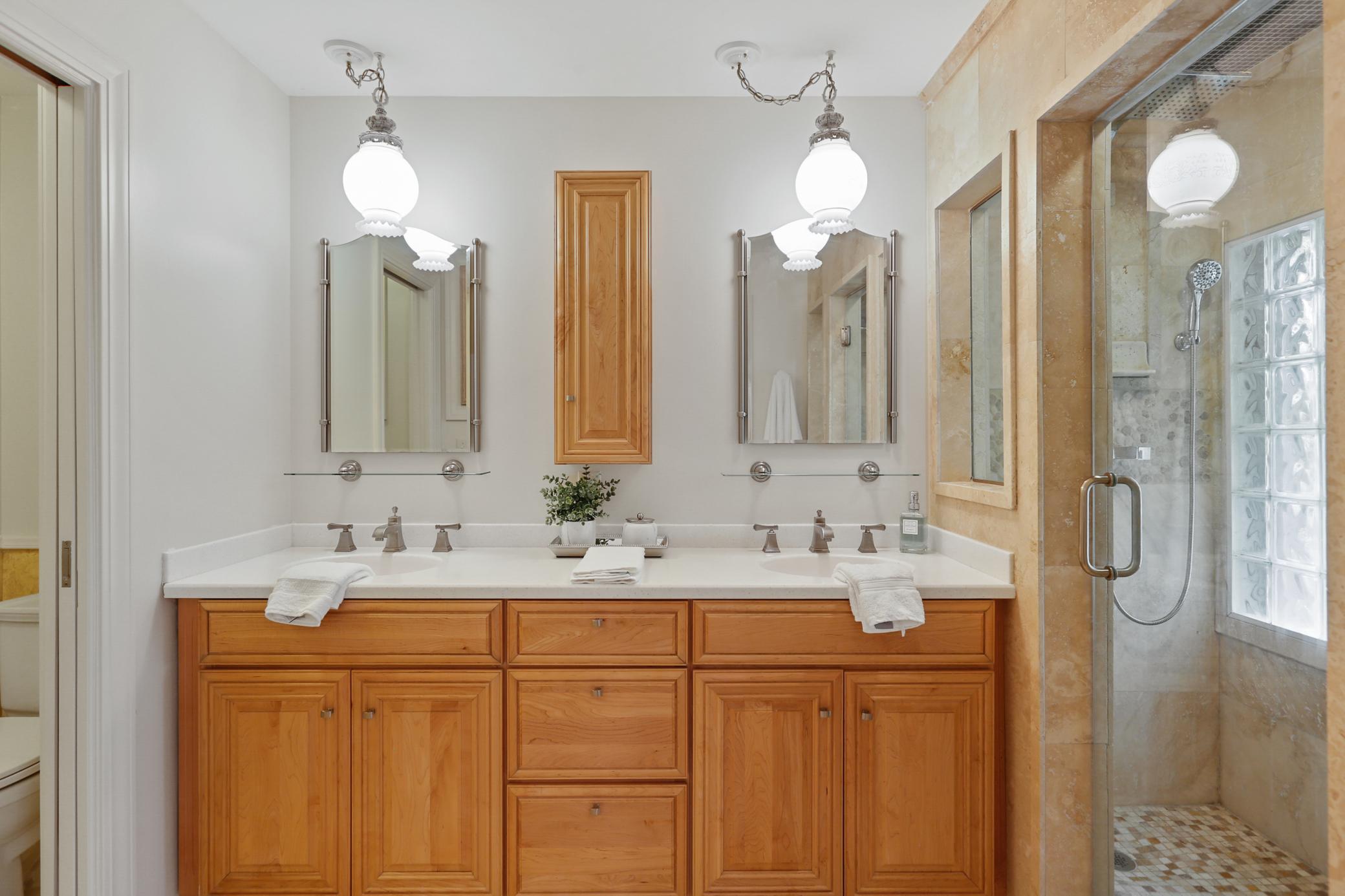 6829 Valley View Road Edina, MN 55439 - Photo 17 of 34 Gallery Image 17
