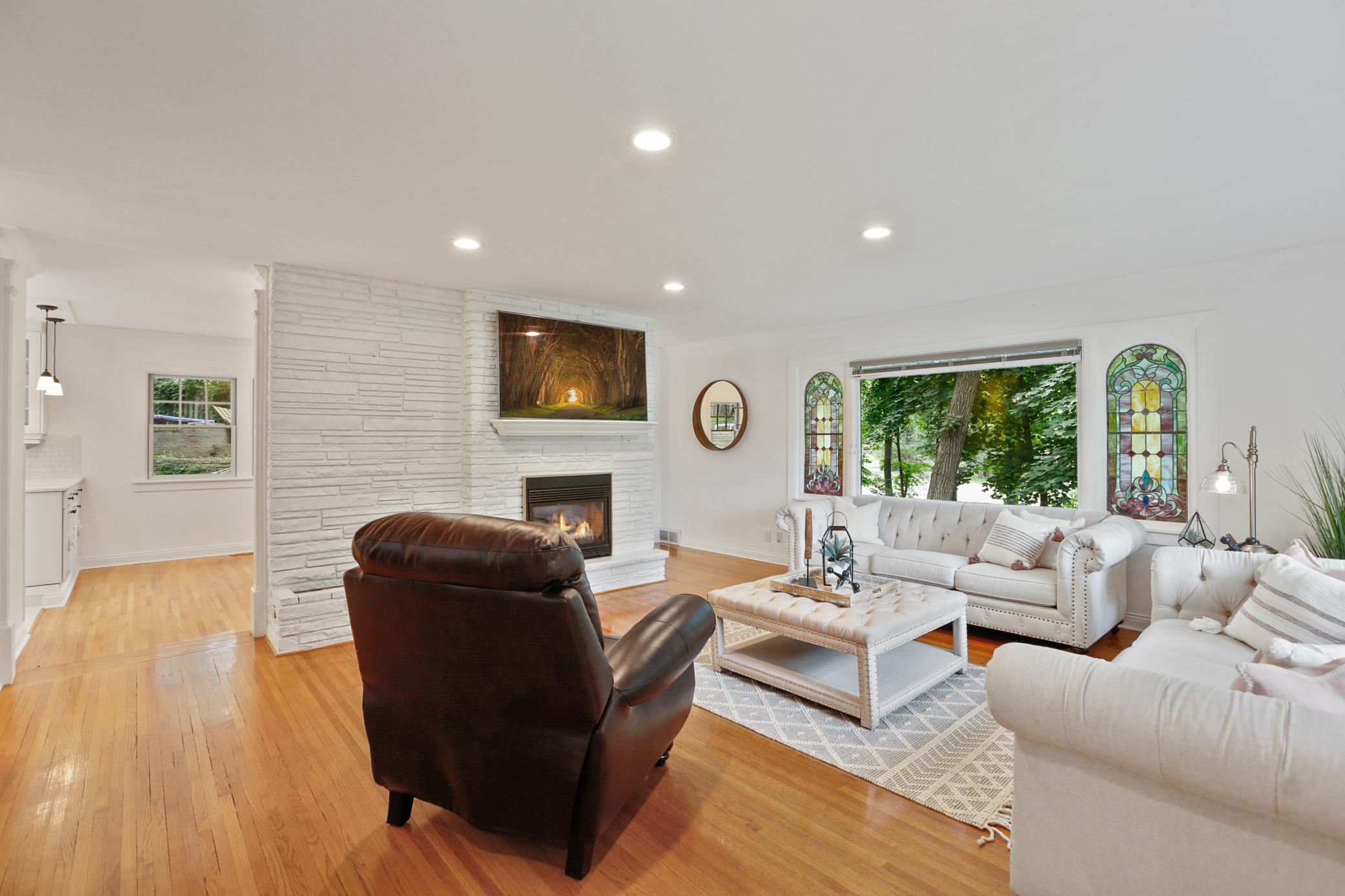 6829 Valley View Road Edina, MN 55439 - Photo 5 of 34 Gallery Image 5