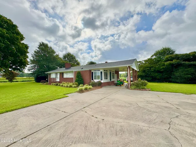 $245,000 | 4877 Watering Pond Road, Pink Hill, NC 28572