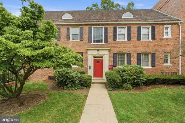 $1,550 | 3927 Pennsylvania Ave. Southeast, Unit 201, Washington, DC 20020