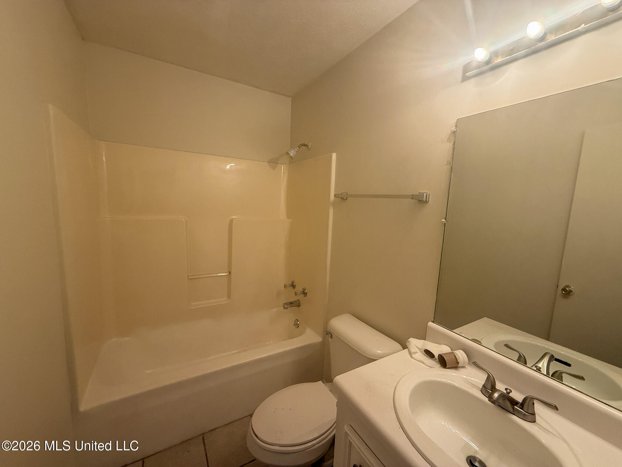 2438 Kingston Avenue Jackson, MS 39213 - Photo 6 of 11 IMG_0290