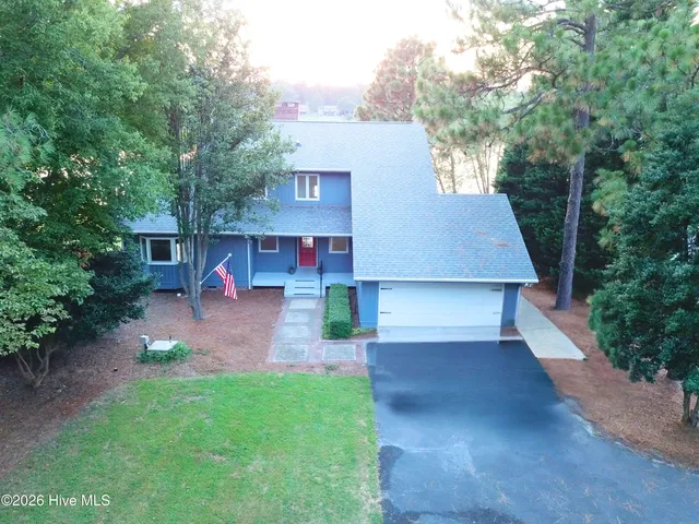 $565,000 | 144 Overlook Drive, Seven Lakes, NC 27376