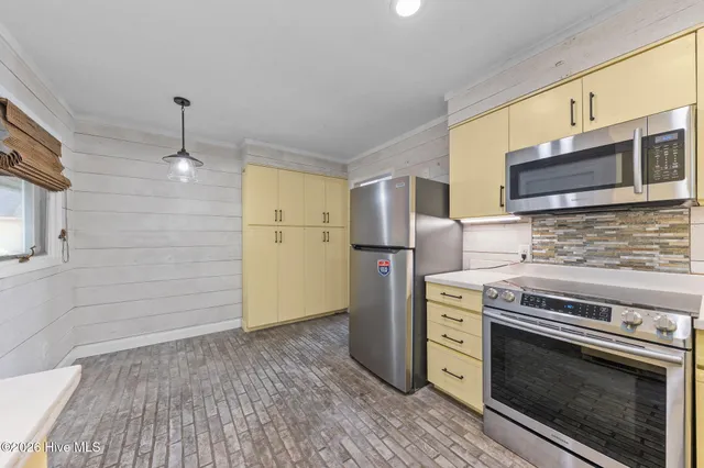 $565,000 | 144 Overlook Drive, Seven Lakes, NC 27376