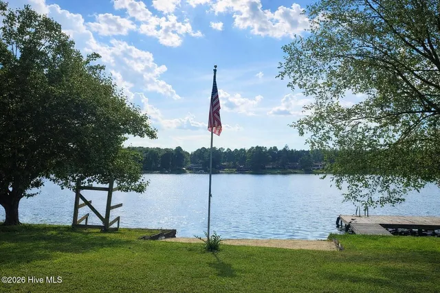 $565,000 | 144 Overlook Drive, Seven Lakes, NC 27376