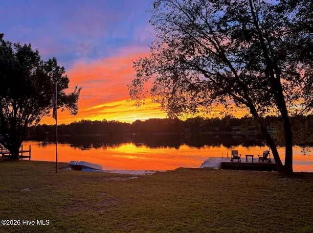 $565,000 | 144 Overlook Drive, Seven Lakes, NC 27376