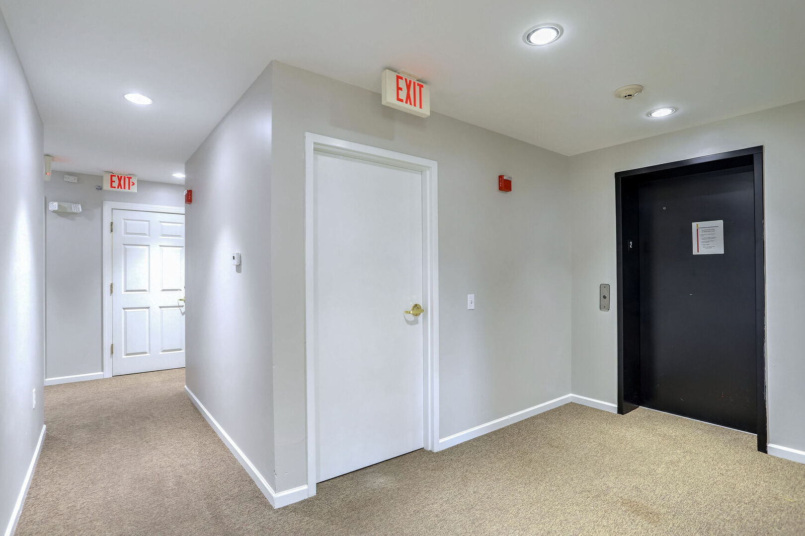 504 East Church Street Champaign, IL 61820 - Photo 23 of 55 a view of an empty room