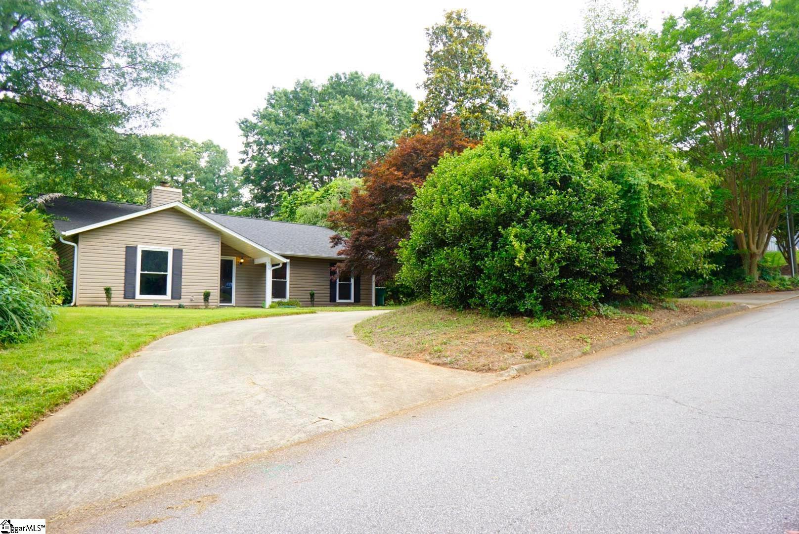 118 Bunker Hill Road Greer, SC 29650 - Photo 3 of 36 Gallery Image 3