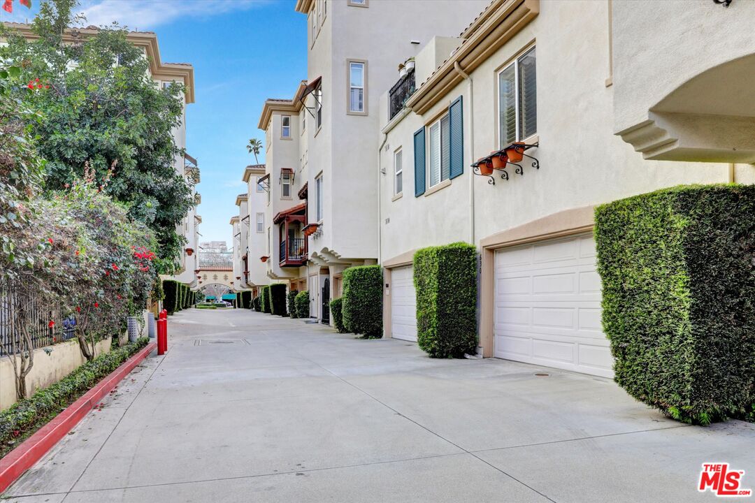 630 East Walnut Street Pasadena, CA 91101 - Photo 1 of 25