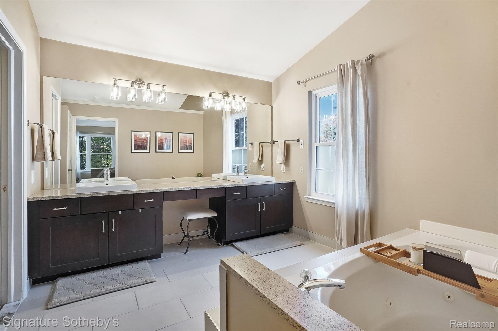 1355 Thames Drive Rochester, MI 48307 - Photo 18 of 36 Gallery Image 18