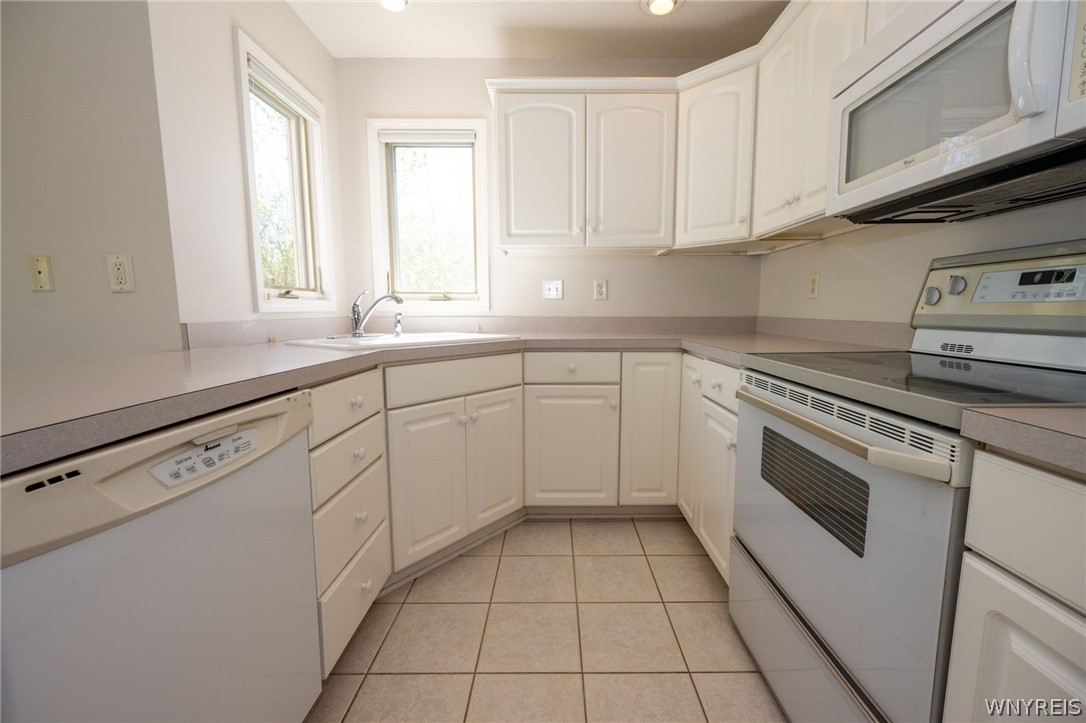 9 Alexander Parkway Pendleton, NY 14120 - Photo 17 of 45