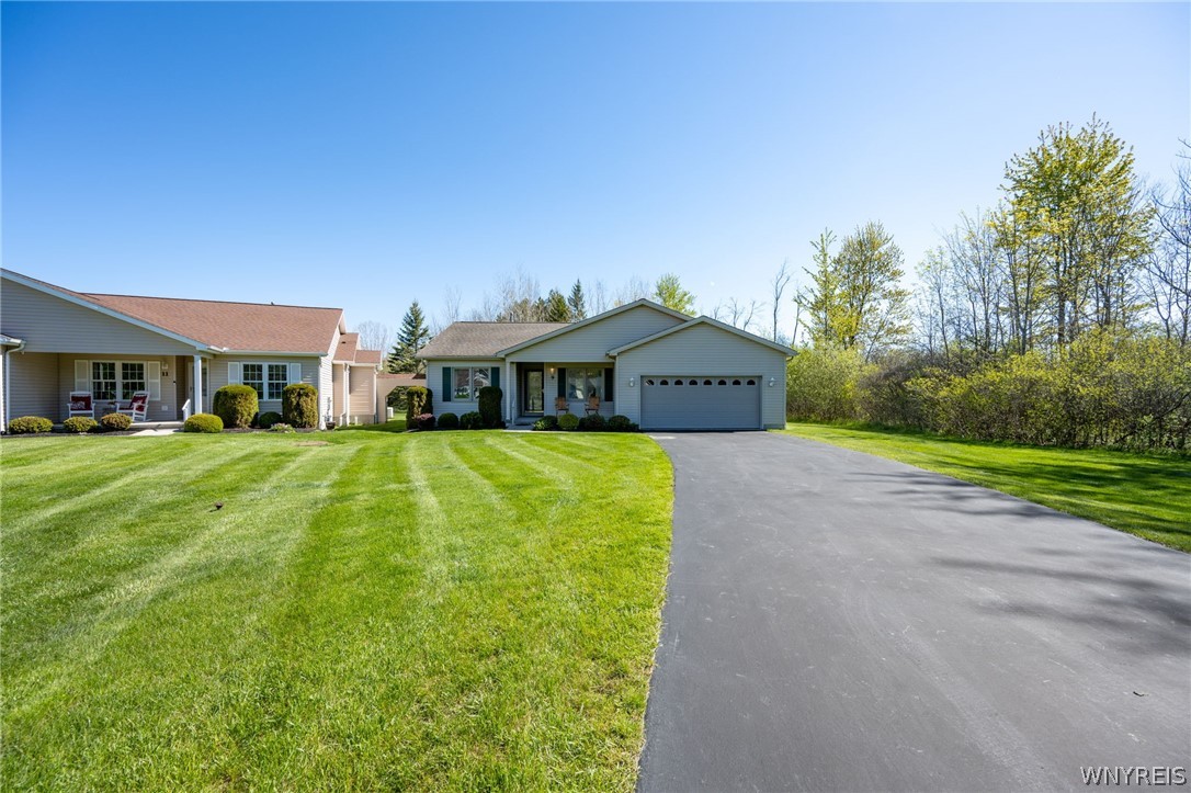 9 Alexander Parkway Pendleton, NY 14120 - Photo 4 of 45
