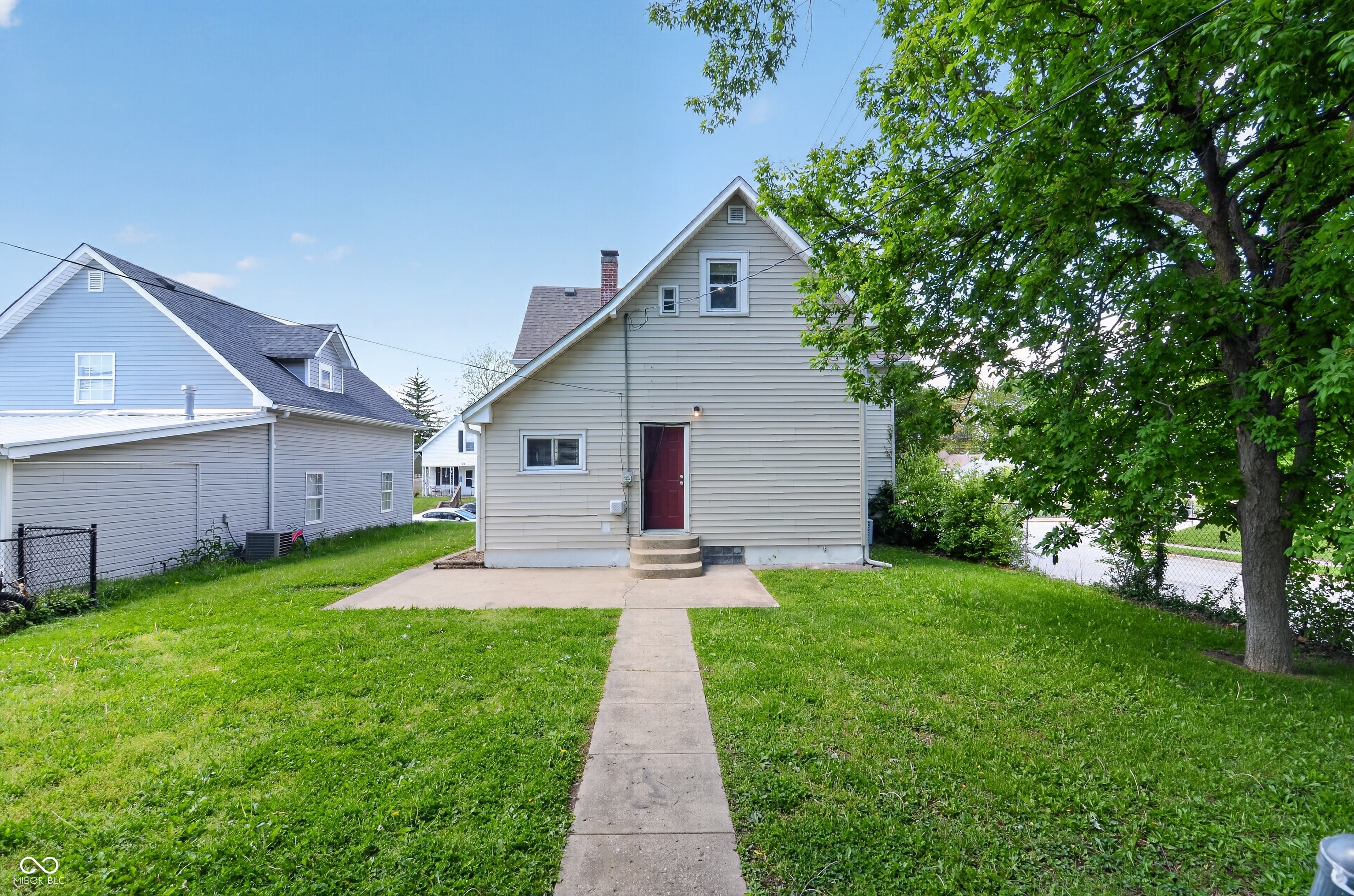 91 North 4th Avenue Beech Grove, IN 46107 - Photo 2 of 33