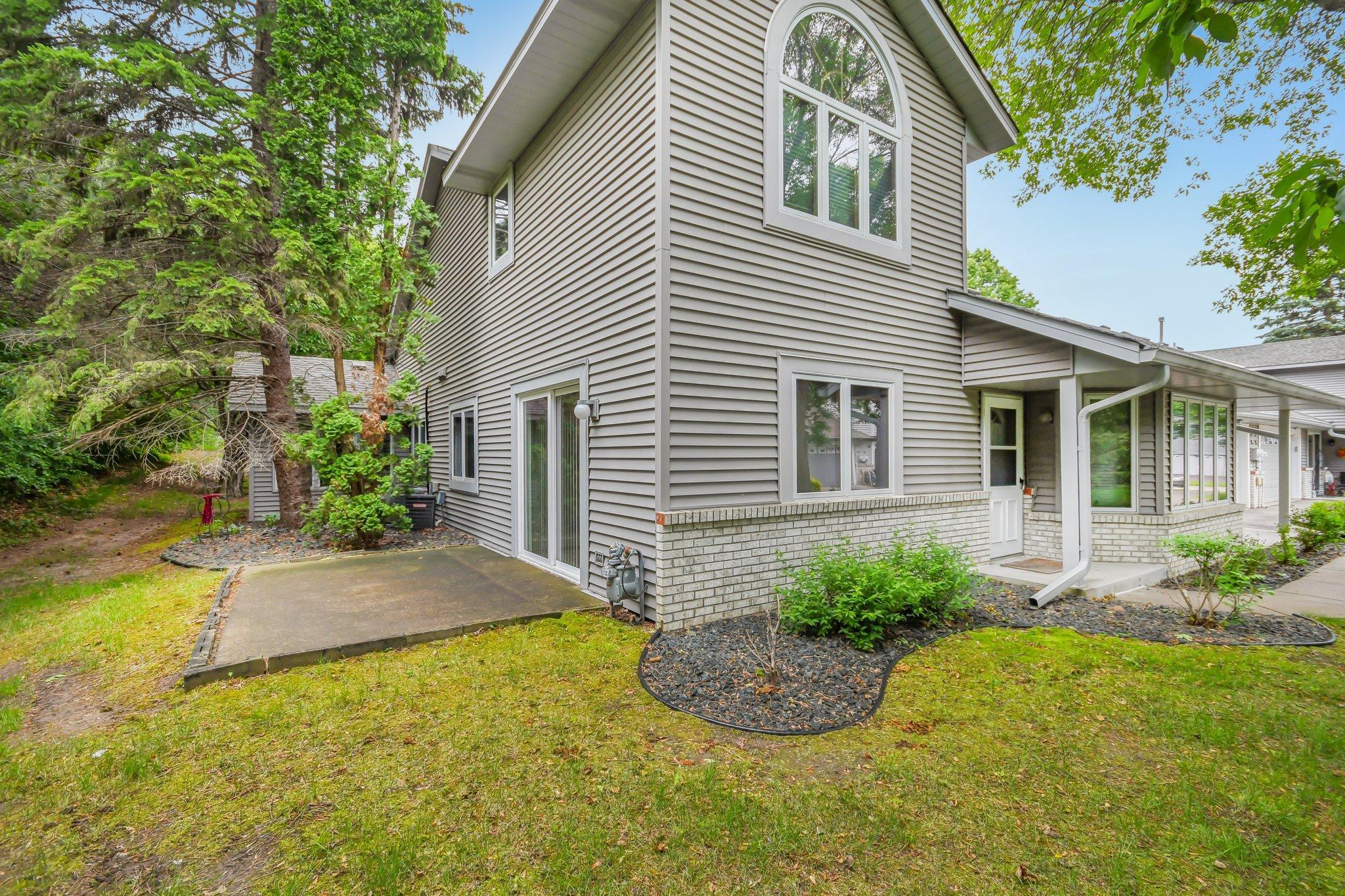 2513 Sumac Ridge White Bear Lake, MN 55110 - Photo 38 of 44 Gallery Image 38