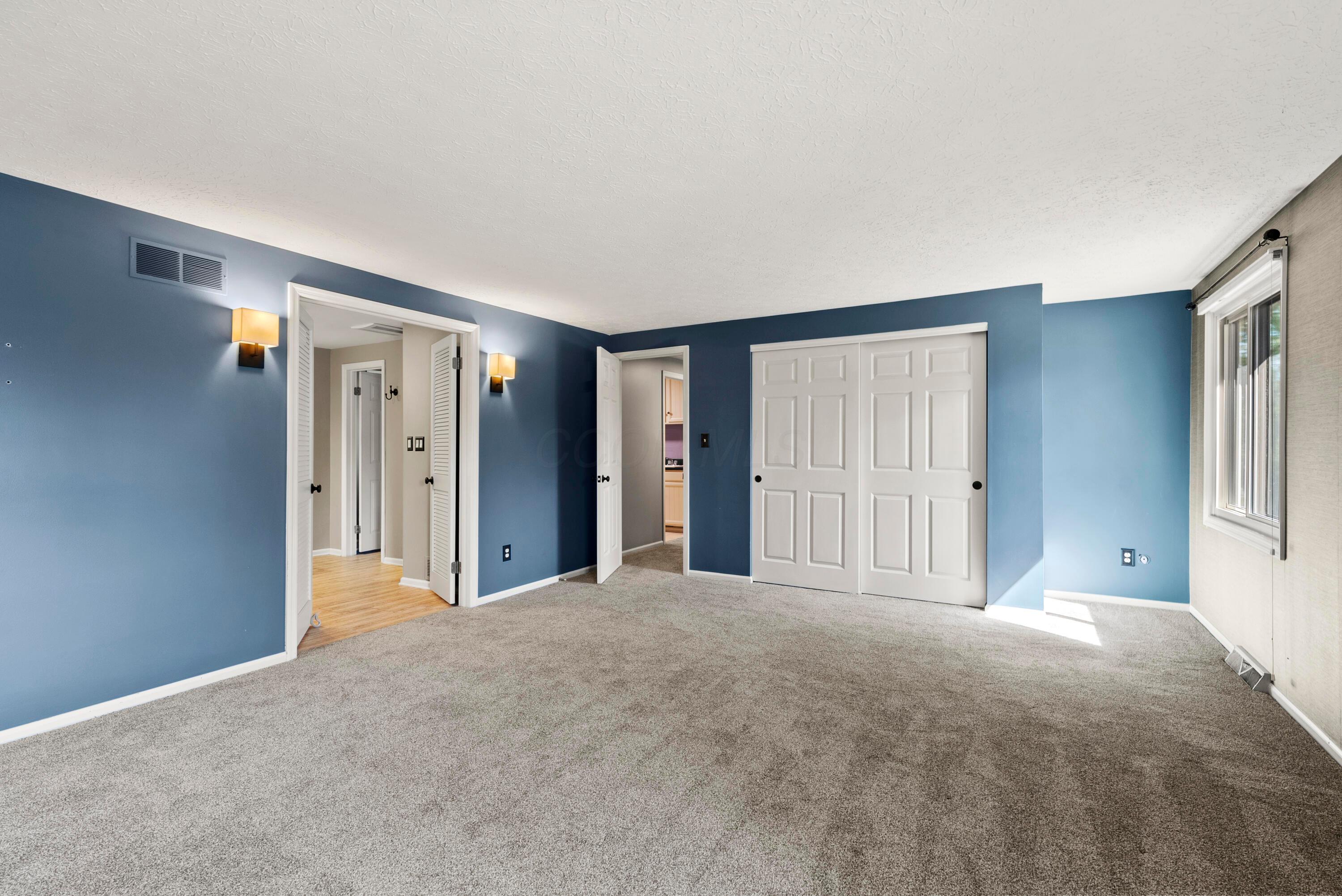 1668 McCoy Road Columbus, OH 43220 - Photo 24 of 52 Primary Suite