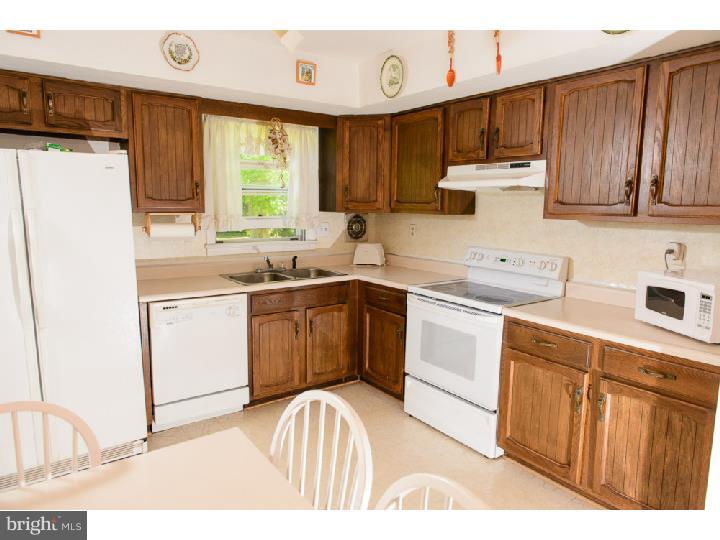 106 Summit Road Malvern, PA 19355 - Photo 8 of 24 Kitchen