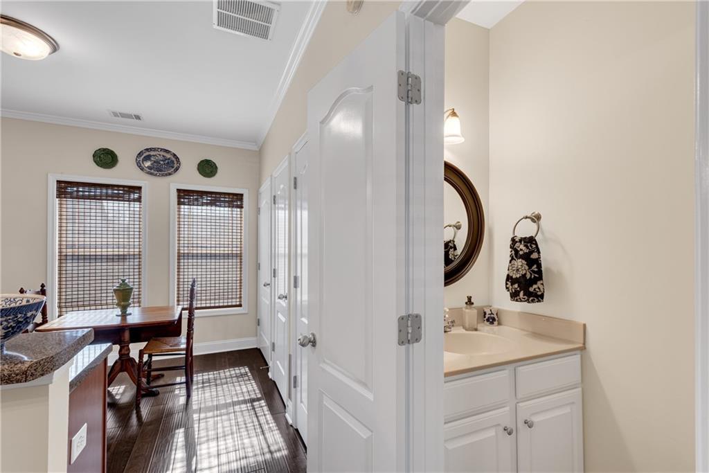 369 Whitehall Road Athens, GA 30605 - Photo 12 of 34