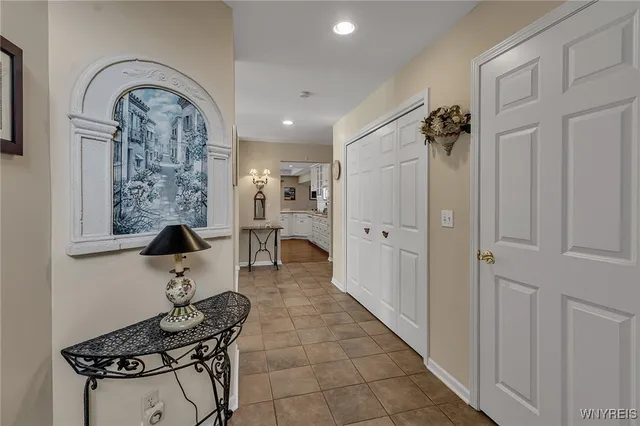 $639,000 | 39 Wickendon Court, Amherst, NY 14221