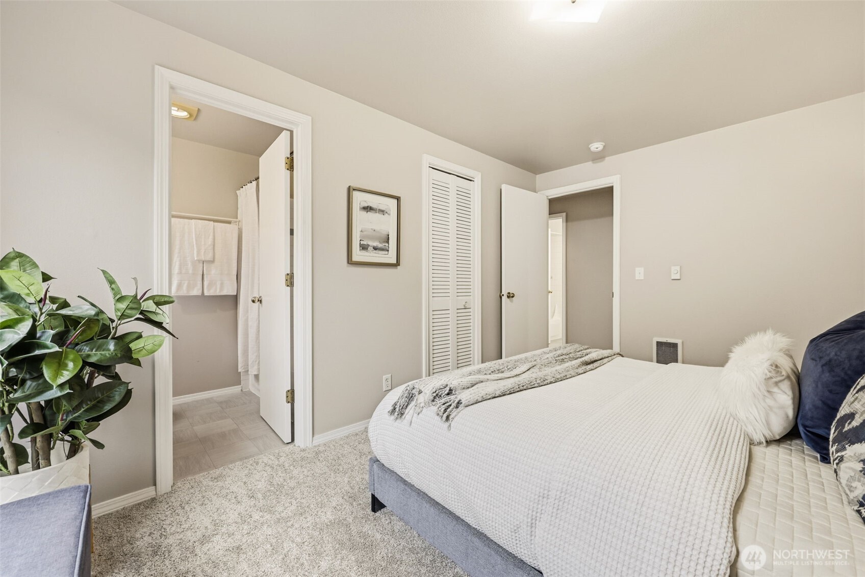 3022 63rd Avenue Southwest, Unit 202 Seattle, WA 98116 - Photo 13 of 24