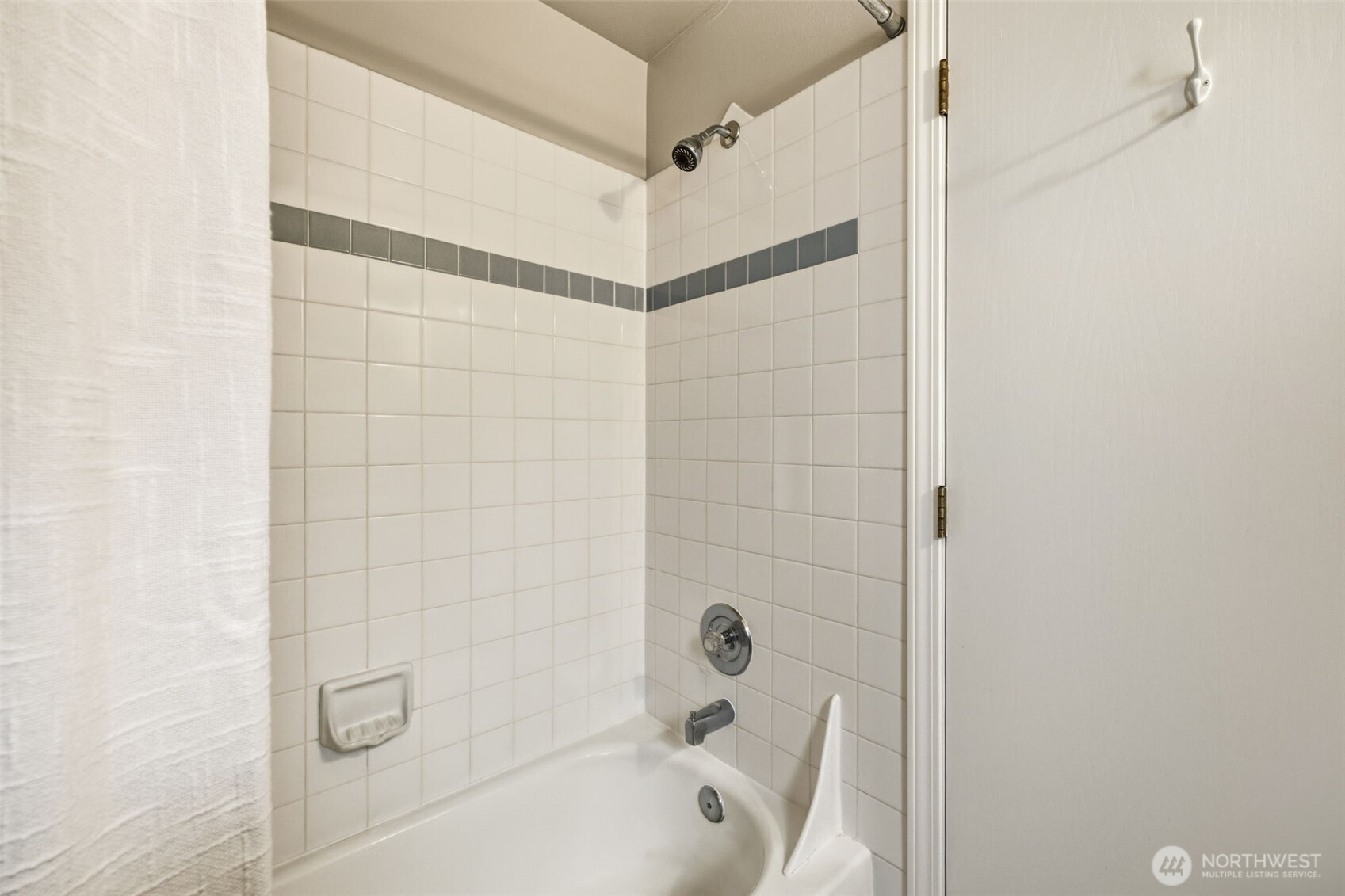 3022 63rd Avenue Southwest, Unit 202 Seattle, WA 98116 - Photo 15 of 24