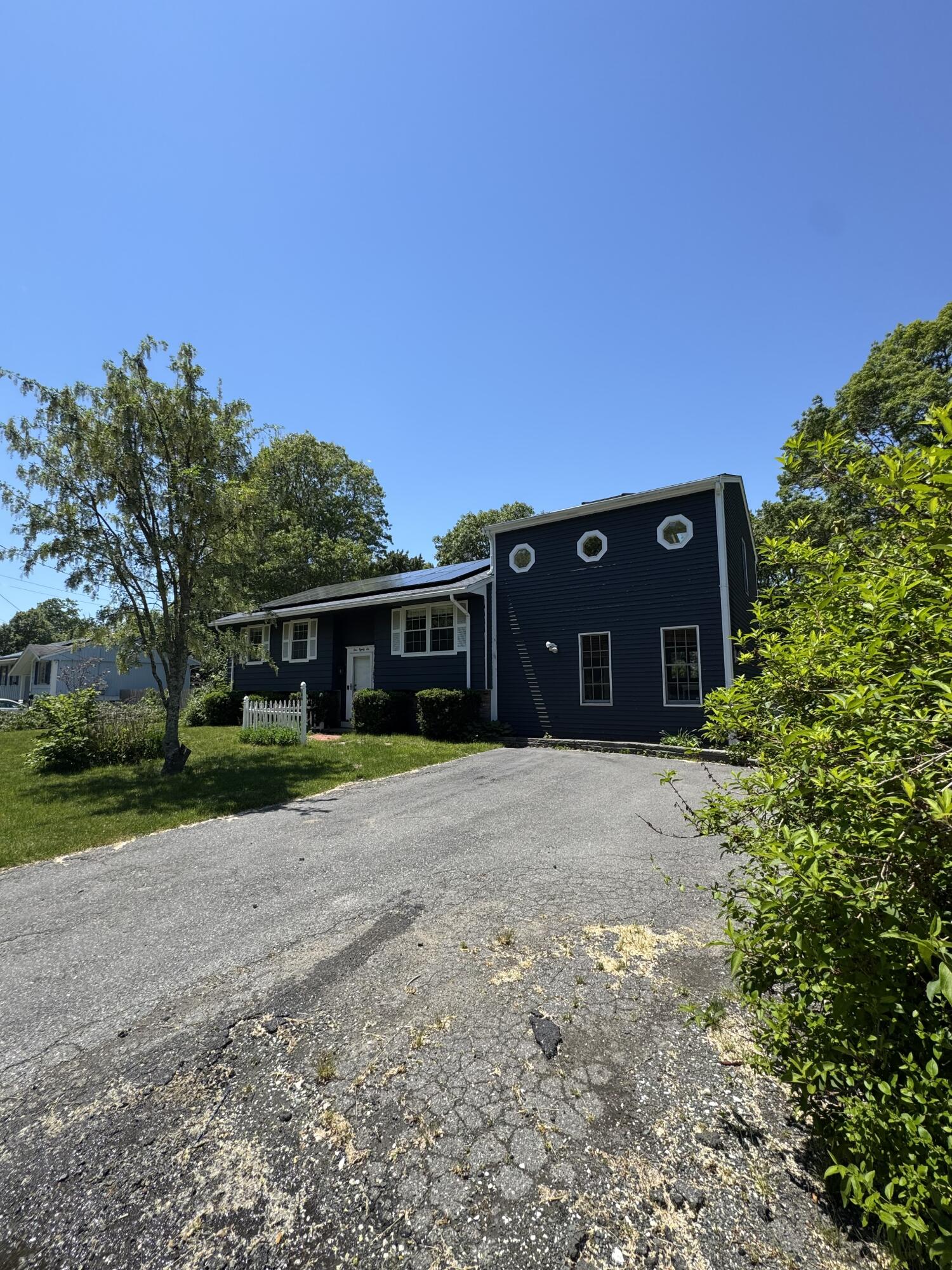 186 Walnut Street Hyannis, MA 02601 - Photo 27 of 27 Exterior Front